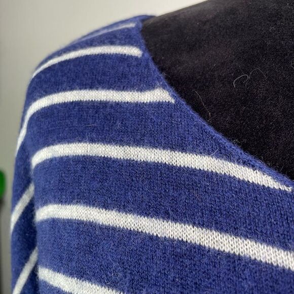 Vince Women’s Blue‎ White Striped Wool Cashmere Drop Shoulder Sweater Size S - Picture 5 of 9
